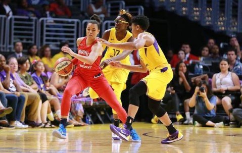 九游体育官网-摩托车赛常规赛上演强强对话，洞庭貔貅队淘汰对手吴越灰熊队，战术调整见效；本土核心状态回升